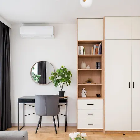 Wrzeciono Comfortline By Bookinghost Warschau